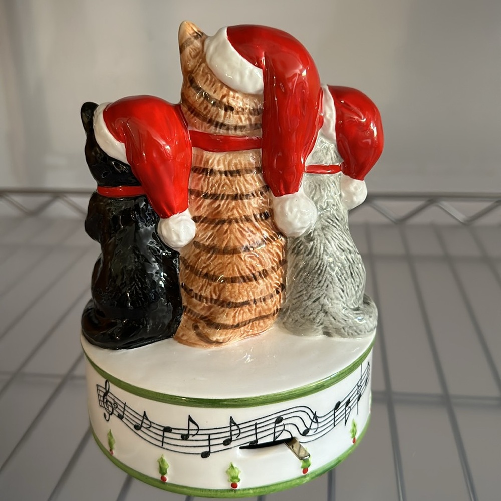 Schmid Christmas Cats Music Box - Picture 2 of 6